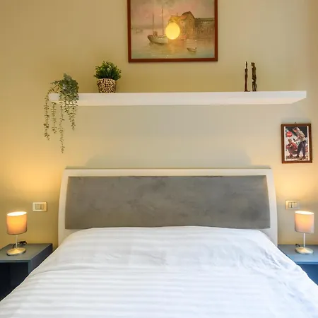 Apartamento Garibaldi, 81 - Brera Base