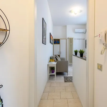 Garibaldi, 81 - Brera Base Apartamento Milán