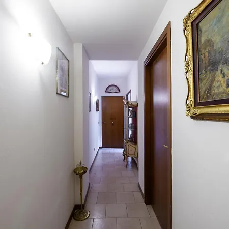 Garibaldi, 81 - Brera Base * Milán
